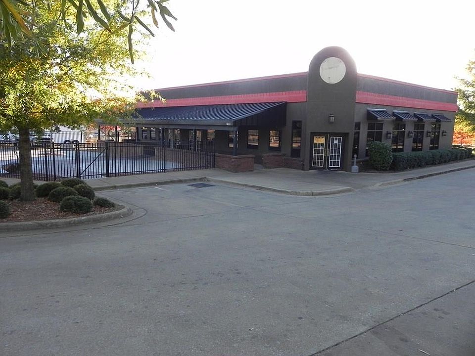 1st image of 1120 S College St