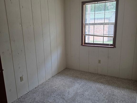 2nd image of 347 Watson Rd APT 29