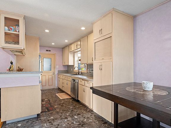 4th image of 5403 Sara Dr