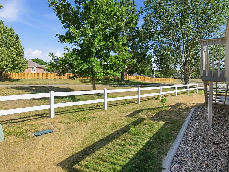 2580 Lochbuie Cir — Photo 31