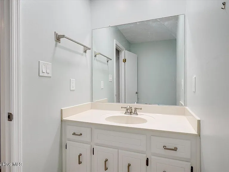 3101 Bobcat Ct — Photo 16