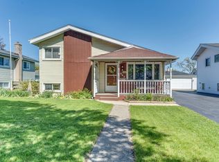 543 N Wisconsin Ave, Villa Park, IL 60181