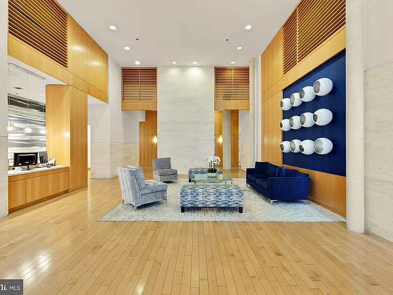 675 E St NW #350 — Photo 2