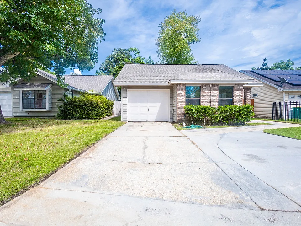 1711 Bennetts End