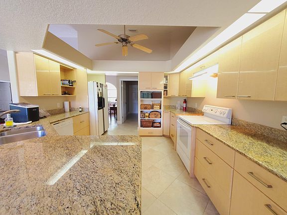 5th image of 5938 Malton St #0