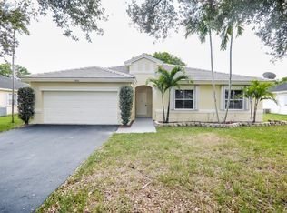 9060 SW 20th St, Hollywood, FL 33025