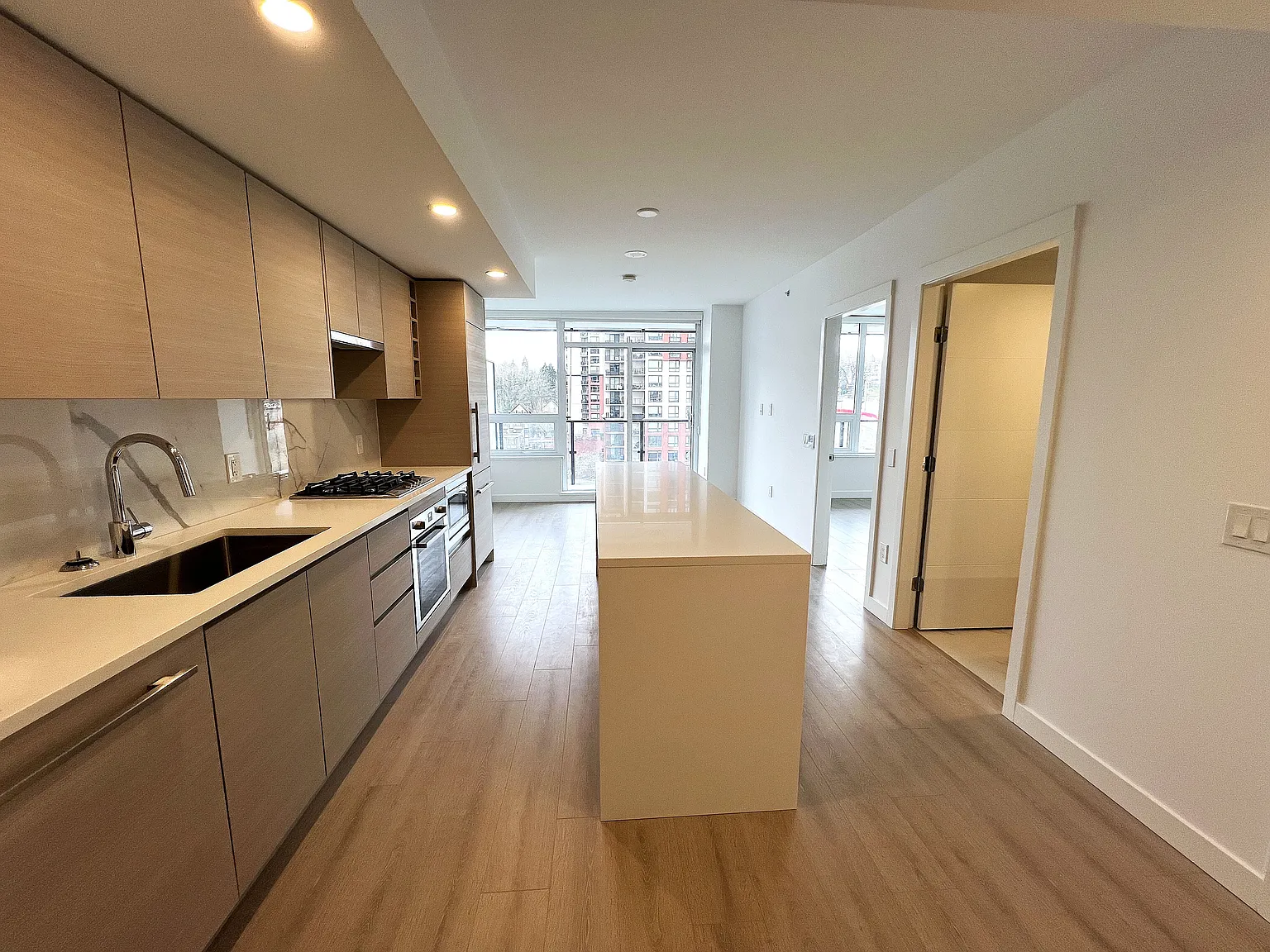 823 Carnarvon St #1404 photo 1