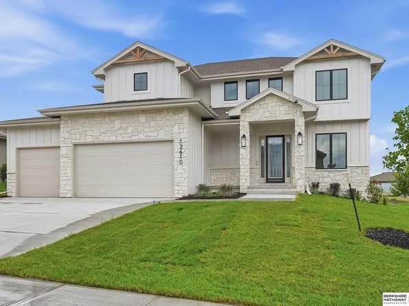12610 S 79th St, Papillion, NE 68046