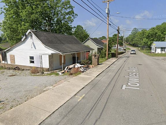 3rd image of 305 Towles Ave