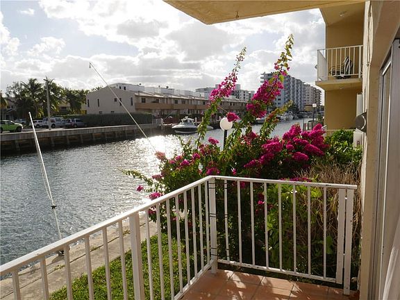 2nd image of 3944 NE 167th St APT 208