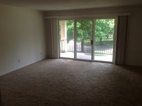 5404 Cresthaven Photo 1