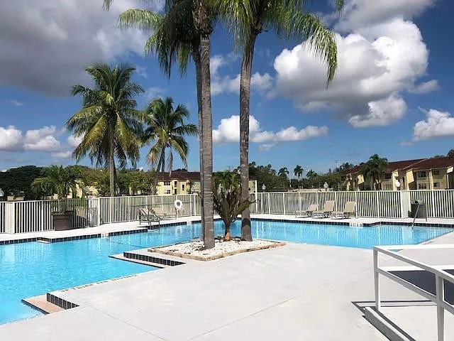 12730 Vista Isles Dr #812 — Photo 2