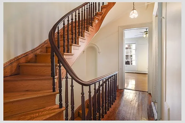 Rented by Stribling | media 38