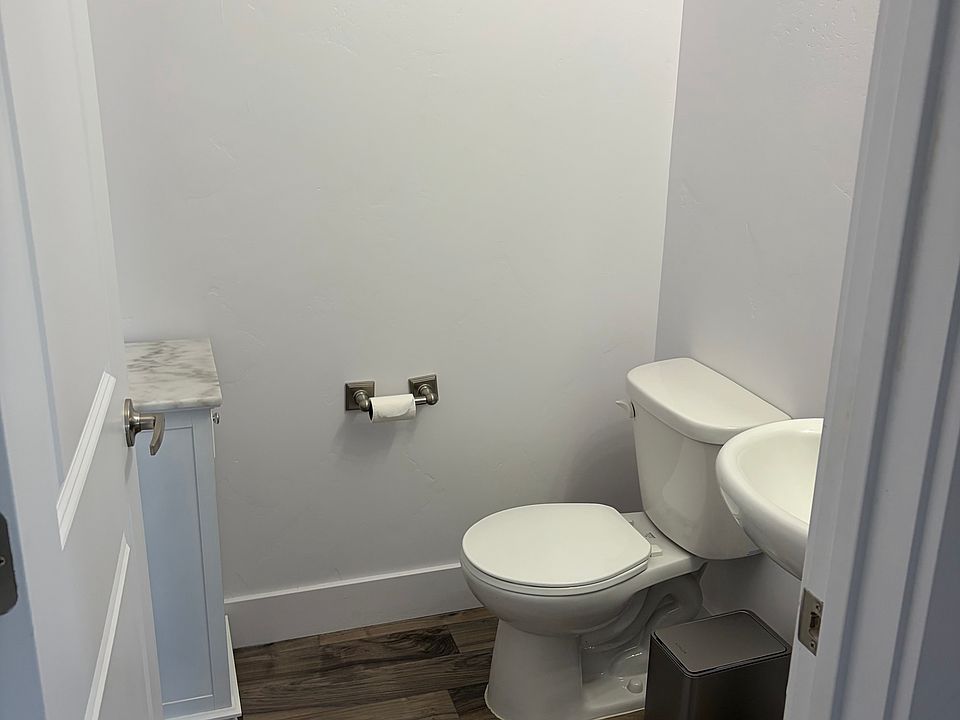 1st image of 1766 W Dalmeny Way S