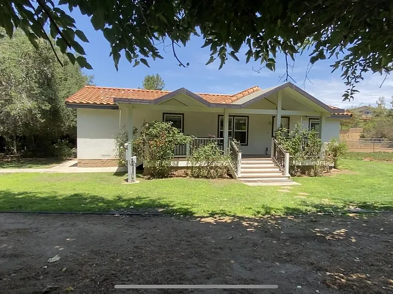 175 Walnut Hills Dr — Photo 1