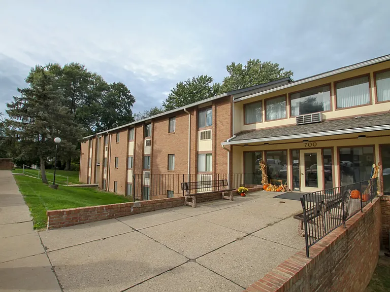 Orchard Terrace Apartments — Photo 26