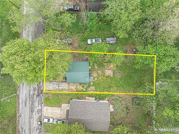 3rd image of 510 Robin St