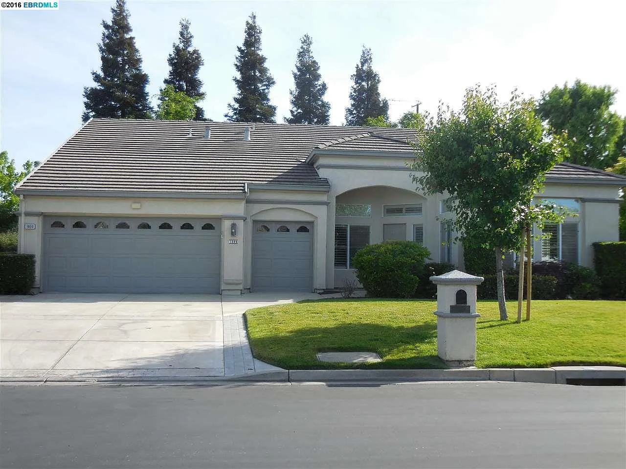 1800 Jubilee Dr photo 1