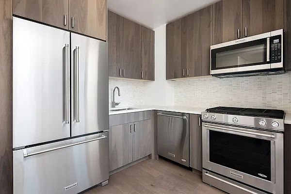 Rented by Greystar | media 53