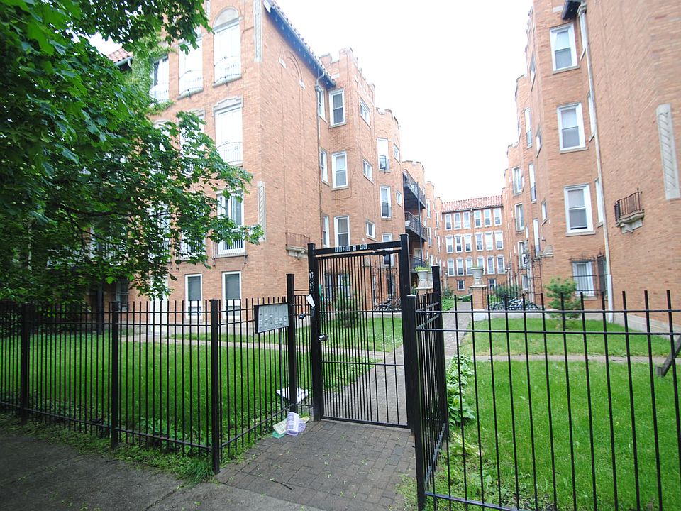 1st image of 1644 W Greenleaf Ave #46