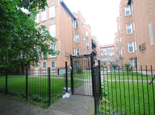 1644 W Greenleaf Ave #46, Chicago, IL 60626