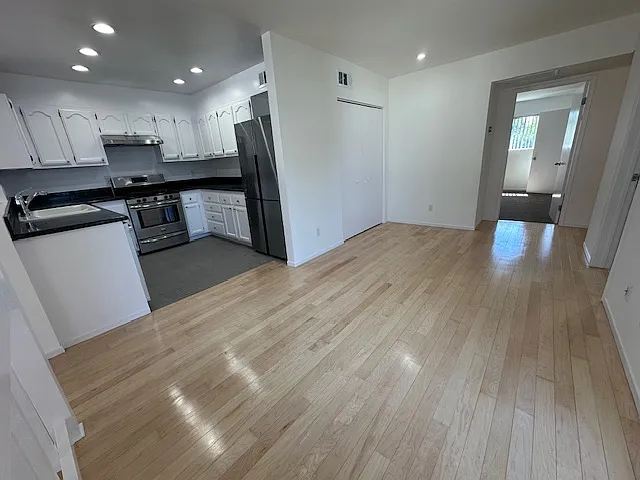 4111 Tujunga Ave #24 — Photo 7