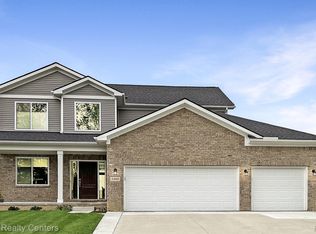 10399 Valley Dr, Goodrich, MI 48438