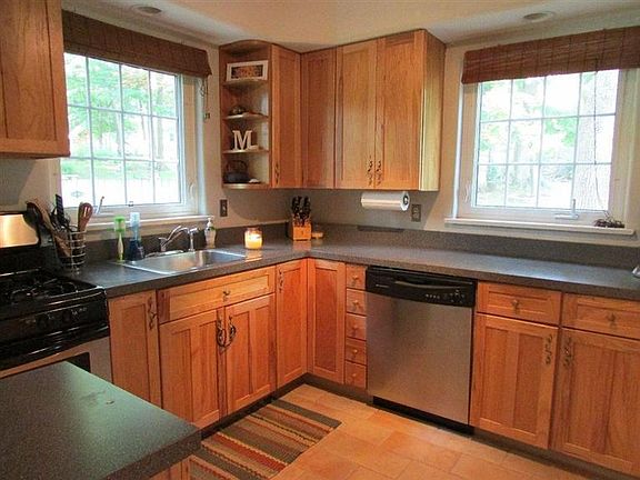 4th image of 3419 Lindale Ave