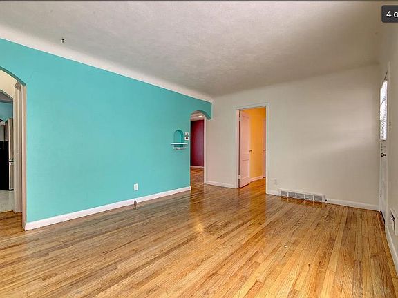 3rd image of 143 32nd St NE