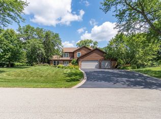 1602 Brittany Ln, Long Grove, IL 60047