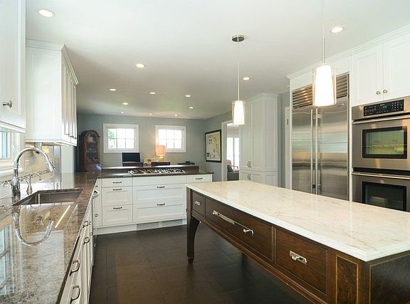 5th image of 2126 Glendale Ave