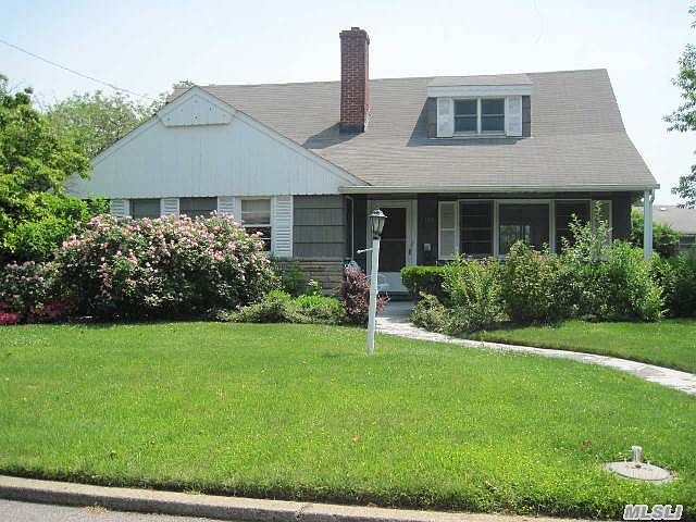 1st image of 126 Dutchess Blvd