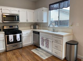 931 Elk Hills Dr, Galt, CA 95632