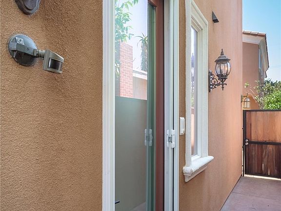 5th image of 18426 Mansel Ave