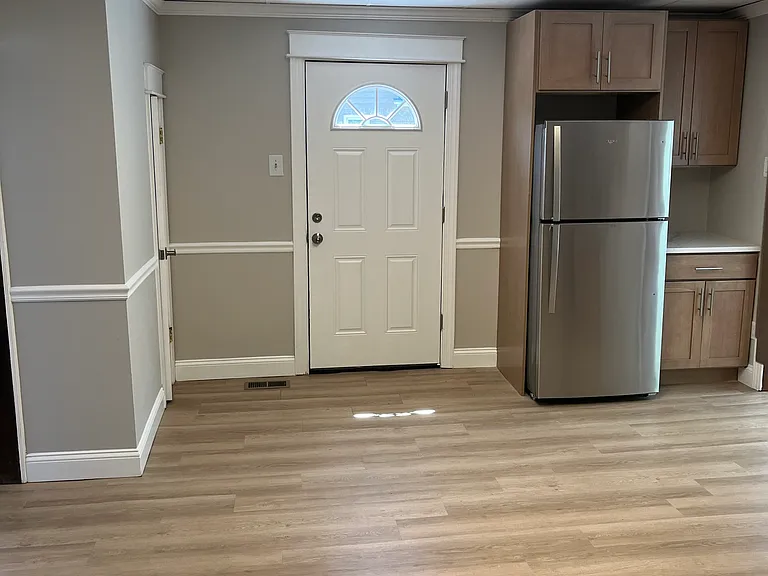 216 Broad St — Photo 6