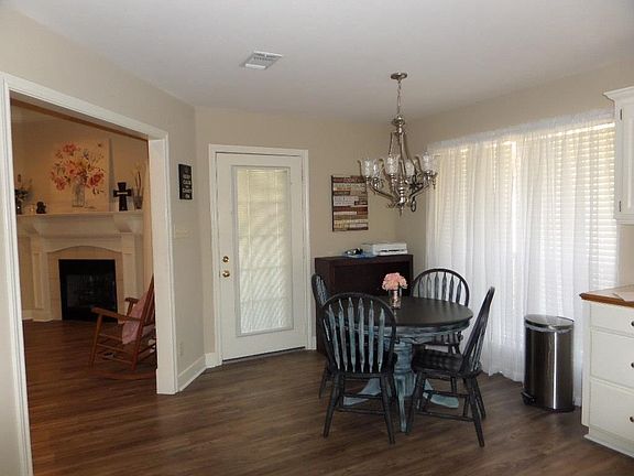 4th image of 1301 Hudson Pl