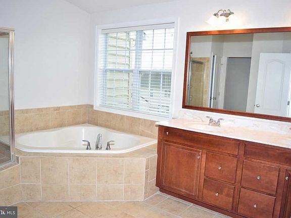5th image of 23241 Hanworth St