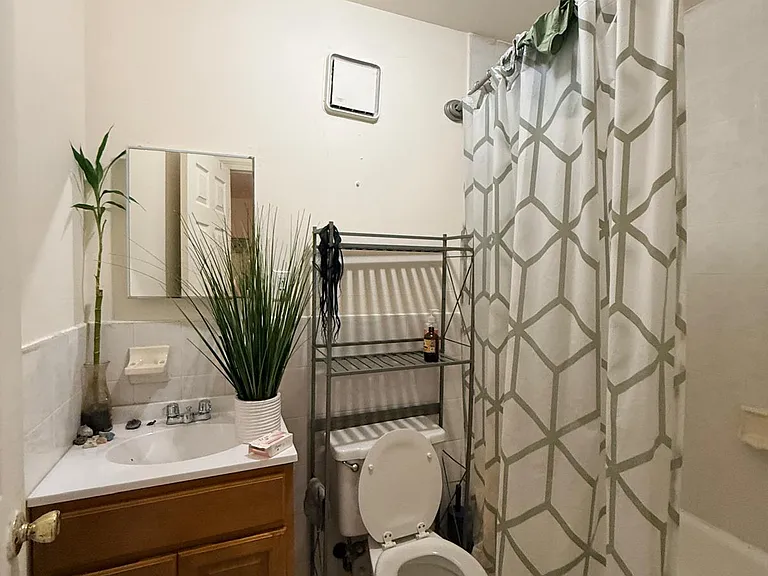 65 Cooper St #2A — Photo 4