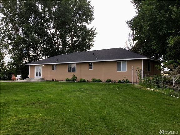 4th image of 1253 Road C NE