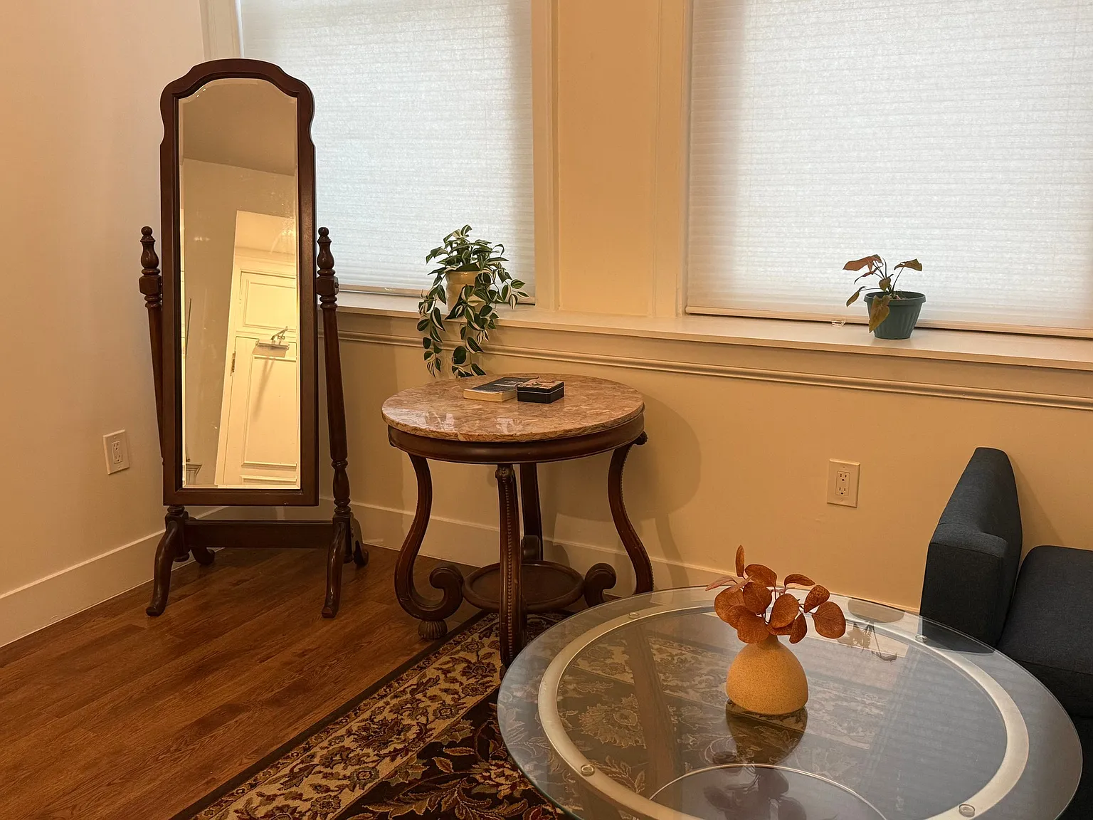 Modern 1-Bedroom Apartment Near Yale School of Medicine Lease Takeover — Photo 2