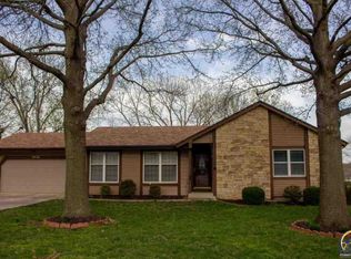 3936 SW Nottingham Rd, Topeka, KS 66610