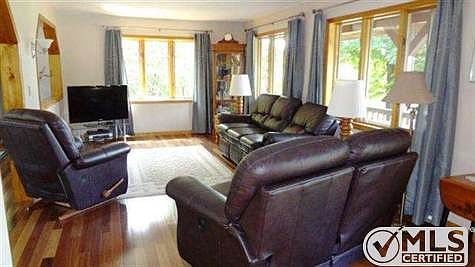 3rd image of 1700 Harbour View Dr