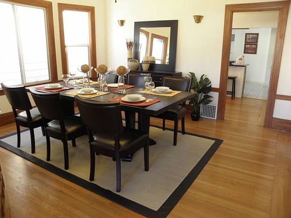 Dinning rm/with furniture