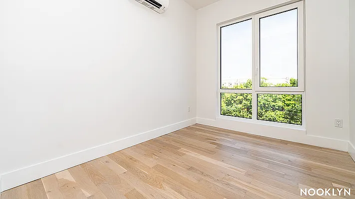 Bedroom, photo 3