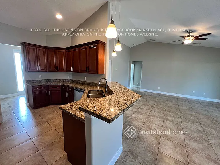 2214 SE Mandrake Cir — Photo 6