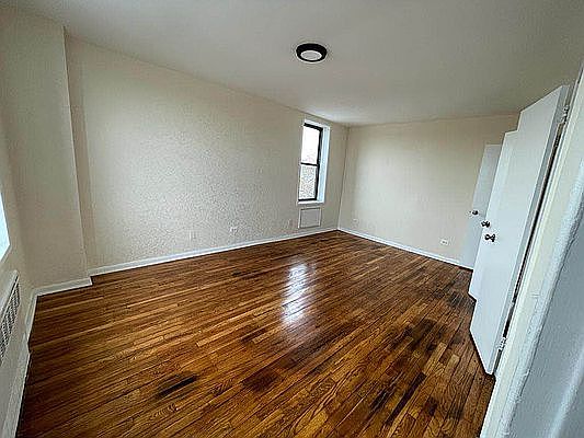 2nd image of 78-40 164th St #6K