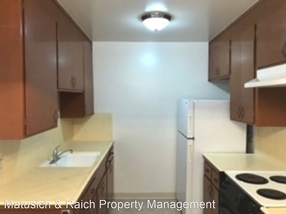 1st image of 366 N 5th St #10827632