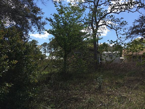 5th image of 114 Illinois St
