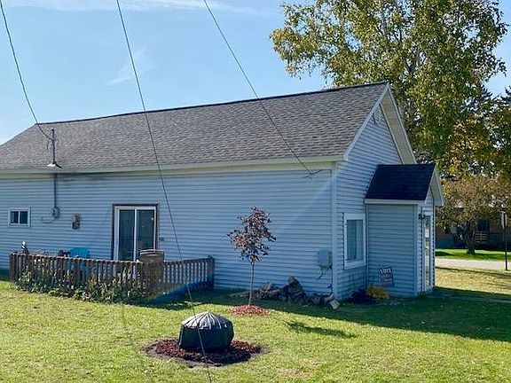 3rd image of 8562 Thompson St