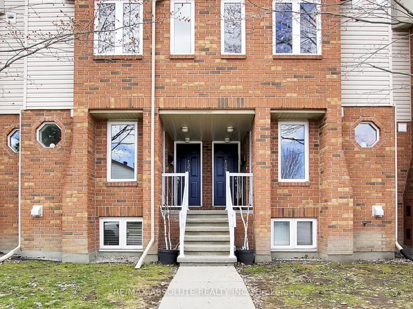 1350 Guthrie St, Ottawa, ON K2H 1G8